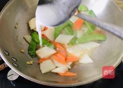 荷兰豆炒山药的做法图解6