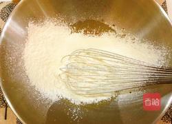 生椰拿铁戚风蛋糕的做法图解3