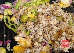 青椒炒谷物米饭的做法图解7