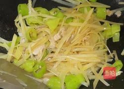 土豆丝炒青椒肉片的做法图解9