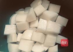 清炖白萝卜的做法图解1