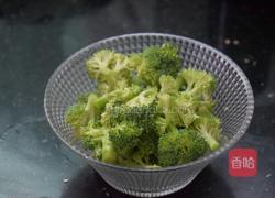 藜麦鲜虾蔬菜沙拉的做法图解4