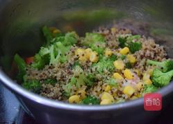 藜麦鲜虾蔬菜沙拉的做法图解9