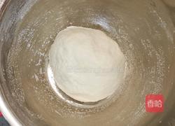 金枪鱼芝士披萨的做法图解2