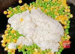 菠萝时蔬炒饭的做法图解8