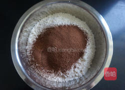 椰香可可酱油冰淇淋球的做法图解3