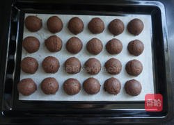 椰香可可酱油冰淇淋球的做法图解8