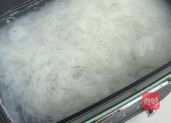 虾仁米粉的做法图解2