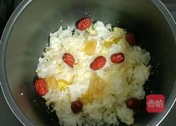 雪梨银耳小米粥的做法图解7