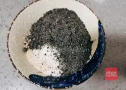 Illustration of how to make sugar triangles 6