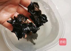 韭菜鸡蛋木耳蒸饺的做法图解1