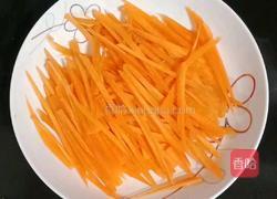 胡萝卜鸡蛋卷饼的做法图解2