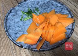 蚕豆米炒鸡蛋的做法图解2