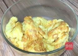 蚕豆米炒鸡蛋的做法图解7