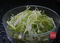 凉拌香芹的做法图解3
