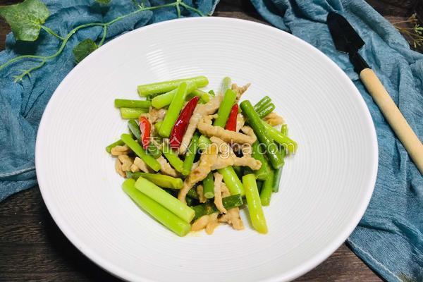 蒜苔炒肉