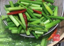 蒜苔炒肉的做法图解5