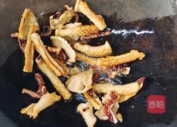 鱿鱼焖鸡的做法图解2