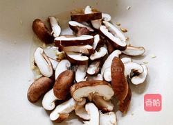 鸡蛋香菇炒时蔬的做法图解6