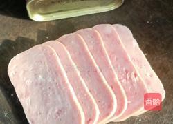 午餐肉鸡蛋三明治的做法图解1