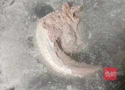 猪舌炒荷兰豆的做法图解1