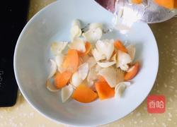 胡萝卜炒百合的做法图解3