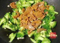 猪舌炒西兰花的做法图解15