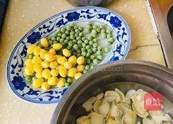 银杏青豆炒百合的做法图解1