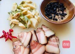 萝卜干炒腊肉的做法图解1