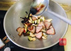 萝卜干炒腊肉的做法图解7