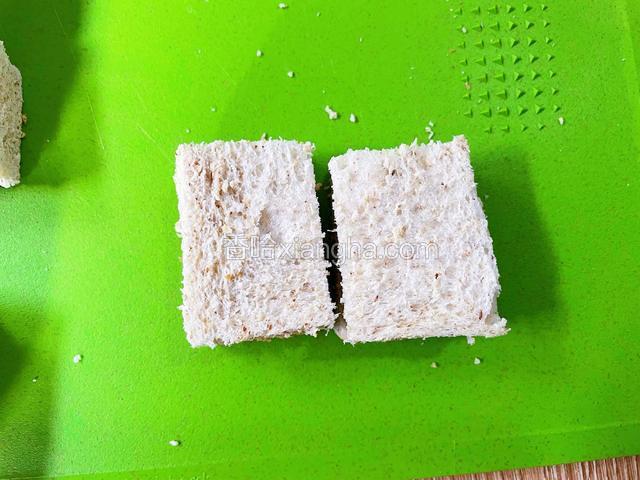 再盖上另一片吐司