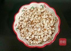 猪肉香菇酿苦瓜的做法图解1