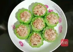 Illustration of how to make pork and mushrooms stuffed with bitter melon 13