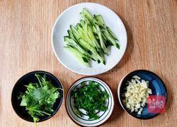 酸辣凉拌面的做法图解2