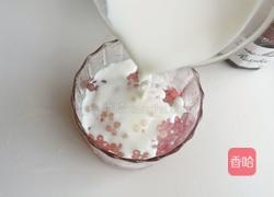 树莓果酱西米奶露的做法图解7