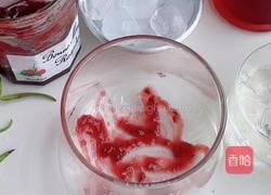 树莓酱蔓越莓饮的做法图解3