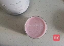 草莓香蕉奶昔的做法图解6