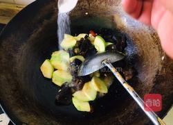 西葫芦木耳炒鸡蛋的做法图解4