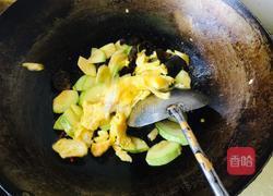 西葫芦木耳炒鸡蛋的做法图解5