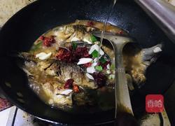 红烧野生鲫鱼的做法图解6