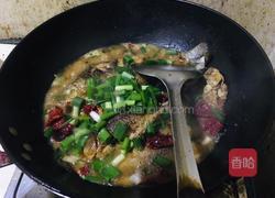 红烧野生鲫鱼的做法图解7