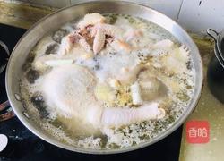 玉米胡萝卜炖土鸡的做法图解2