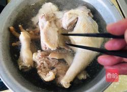 玉米胡萝卜炖土鸡的做法图解3