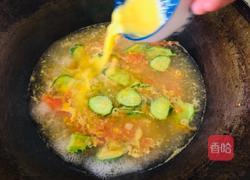 快手西红柿鸡蛋汤的做法图解3