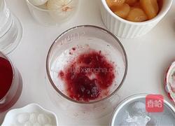 荔枝蔓越莓饮的做法图解2