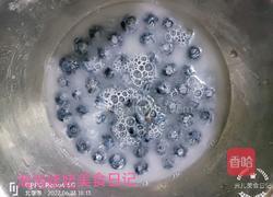 蓝莓酸奶慕斯蛋糕的做法图解3