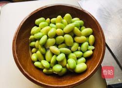 豆豉毛豆蒸腊肉的做法图解1