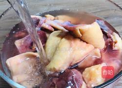 黄瓜焖豚肉的做法图解1