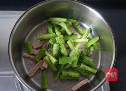 苦瓜炒咸肉的做法图解4