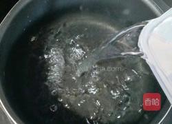 牛奶芒果烧仙草的做法图解3